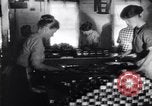 Image traitement sardine United States USA, 1920, de la seconde 51 séquences d'archives historiques vidéo 65675029623