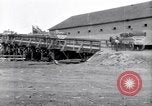 Image transporter le maïs United States USA, 1920, de la seconde 14 séquences d'archives historiques vidéo 65675029625