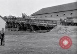 Image transporter le maïs United States USA, 1920, de la seconde 17 séquences d'archives historiques vidéo 65675029625