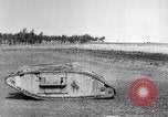 Standbild britische Marke Panzer IV in Betrieb Ersten Weltkrieg LANGRES FRANKREICH, 1918, aus Sekunde 33 historischem Filmmaterial Videoclip 65675029628