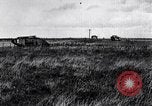 Standbild britische Marke Panzer IV in Betrieb Ersten Weltkrieg LANGRES FRANKREICH, 1918, aus Sekunde 49 historischem Filmmaterial Videoclip 65675029628