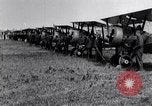 Immagine di British Airco DH-4s Bergues Francia, 1918, secondo 17 filmato di repertorio 65675029630