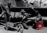 Immagine di British Airco DH-4s Bergues Francia, 1918, secondo 31 filmato di repertorio 65675029630
