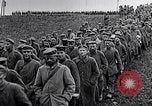 Standbild deutschen Gefangenen Saizerais Frankreich, 1918, aus Sekunde 13 historischem Filmmaterial Videoclip 65675029633