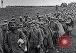 Standbild deutschen Gefangenen Saizerais Frankreich, 1918, aus Sekunde 22 historischem Filmmaterial Videoclip 65675029633