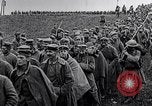 Standbild deutschen Gefangenen Saizerais Frankreich, 1918, aus Sekunde 25 historischem Filmmaterial Videoclip 65675029633