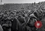 Standbild deutschen Gefangenen Saizerais Frankreich, 1918, aus Sekunde 28 historischem Filmmaterial Videoclip 65675029633