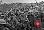 Standbild deutschen Gefangenen Saizerais Frankreich, 1918, aus Sekunde 31 historischem Filmmaterial Videoclip 65675029633