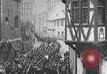 Standbild Armistice Day Bacharach Deutschland, 1918, aus Sekunde 46 historischem Filmmaterial Videoclip 65675029634