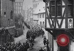 Standbild Armistice Day Bacharach Deutschland, 1918, aus Sekunde 57 historischem Filmmaterial Videoclip 65675029634