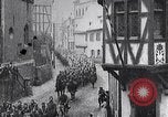 Standbild Armistice Day Bacharach Deutschland, 1918, aus Sekunde 58 historischem Filmmaterial Videoclip 65675029634