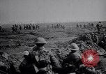 Standbild American Field Artillery Frankreich, 1918, aus Sekunde 50 historischem Filmmaterial Videoclip 65675029637