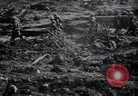 Standbild Bahre Träger Frankreich, 1918, aus Sekunde 6 historischem Filmmaterial Videoclip 65675029638
