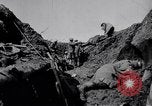 Standbild Bahre Träger Frankreich, 1918, aus Sekunde 37 historischem Filmmaterial Videoclip 65675029638