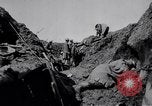 Standbild Bahre Träger Frankreich, 1918, aus Sekunde 38 historischem Filmmaterial Videoclip 65675029638