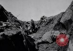 Standbild Bahre Träger Frankreich, 1918, aus Sekunde 47 historischem Filmmaterial Videoclip 65675029638