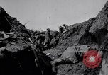 Standbild Bahre Träger Frankreich, 1918, aus Sekunde 51 historischem Filmmaterial Videoclip 65675029638