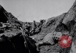 Standbild Bahre Träger Frankreich, 1918, aus Sekunde 54 historischem Filmmaterial Videoclip 65675029638