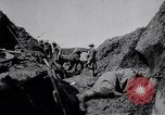 Standbild Bahre Träger Frankreich, 1918, aus Sekunde 57 historischem Filmmaterial Videoclip 65675029638