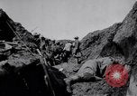 Standbild Bahre Träger Frankreich, 1918, aus Sekunde 59 historischem Filmmaterial Videoclip 65675029638