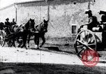 Standbild deutsche Truppen in Richtung der Vorderseite Frankreich, 1918, aus Sekunde 42 historischem Filmmaterial Videoclip 65675029656
