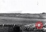 Standbild Deutsch 21-cm-Mörser Pistolen Frankreich, 1918, aus Sekunde 16 historischem Filmmaterial Videoclip 65675029657