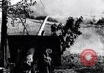 Standbild Deutsche Artillerie feuern Frankreich, 1918, aus Sekunde 11 historischem Filmmaterial Videoclip 65675029658