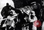 Standbild Deutsche Artillerie feuern Frankreich, 1918, aus Sekunde 19 historischem Filmmaterial Videoclip 65675029658