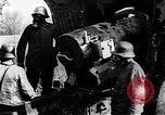 Standbild Deutsche Artillerie feuern Frankreich, 1918, aus Sekunde 27 historischem Filmmaterial Videoclip 65675029658