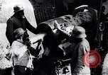 Standbild Deutsche Artillerie feuern Frankreich, 1918, aus Sekunde 30 historischem Filmmaterial Videoclip 65675029658