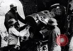 Standbild Deutsche Artillerie feuern Frankreich, 1918, aus Sekunde 31 historischem Filmmaterial Videoclip 65675029658