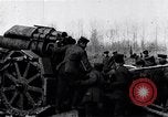 Standbild Deutsche Artillerie feuern Frankreich, 1918, aus Sekunde 37 historischem Filmmaterial Videoclip 65675029658