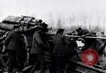Standbild Deutsche Artillerie feuern Frankreich, 1918, aus Sekunde 40 historischem Filmmaterial Videoclip 65675029658