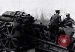 Standbild Deutsche Artillerie feuern Frankreich, 1918, aus Sekunde 41 historischem Filmmaterial Videoclip 65675029658