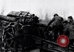 Standbild Deutsche Artillerie feuern Frankreich, 1918, aus Sekunde 44 historischem Filmmaterial Videoclip 65675029658