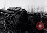 Standbild Deutsche Artillerie feuern Frankreich, 1918, aus Sekunde 45 historischem Filmmaterial Videoclip 65675029658