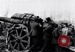 Standbild Deutsche Artillerie feuern Frankreich, 1918, aus Sekunde 48 historischem Filmmaterial Videoclip 65675029658