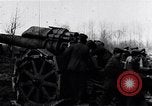 Standbild Deutsche Artillerie feuern Frankreich, 1918, aus Sekunde 49 historischem Filmmaterial Videoclip 65675029658