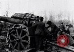 Standbild Deutsche Artillerie feuern Frankreich, 1918, aus Sekunde 53 historischem Filmmaterial Videoclip 65675029658
