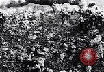 Standbild Verbündeten shell Weiterentwicklung deutscher Soldaten Frankreich, 1918, aus Sekunde 41 historischem Filmmaterial Videoclip 65675029659