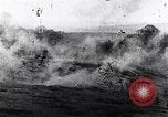 Standbild Verbündeten shell Weiterentwicklung deutscher Soldaten Frankreich, 1918, aus Sekunde 58 historischem Filmmaterial Videoclip 65675029659