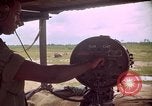 Standbild Surveillance Radar einstellen Dian Vietnam, 1967, aus Sekunde 8 historischem Filmmaterial Videoclip 65675029672