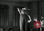 Immagine di Sfilata di moda United States USA, 1933, secondo 20 filmato di repertorio 65675029683