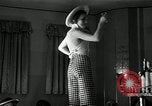 Immagine di Sfilata di moda United States USA, 1933, secondo 21 filmato di repertorio 65675029683