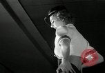 Immagine di Sfilata di moda United States USA, 1933, secondo 25 filmato di repertorio 65675029683