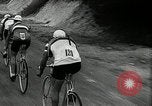 Standbild 1936 Tour de France bicycle Race Le Vesinet Frankreich, 1936, aus Sekunde 36 historischem Filmmaterial Videoclip 65675029720