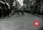 Standbild 1936 Tour de France bicycle Race Le Vesinet Frankreich, 1936, aus Sekunde 44 historischem Filmmaterial Videoclip 65675029720