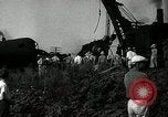 Standbild Illinois Central Train Covington Tennessee USA, 1936, aus Sekunde 11 historischem Filmmaterial Videoclip 65675029721