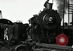 Standbild Illinois Central Train Covington Tennessee USA, 1936, aus Sekunde 17 historischem Filmmaterial Videoclip 65675029721