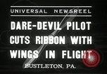 Standbild Stunt Pilot Bustleton Pennsylvania USA, 1936, aus Sekunde 4 historischem Filmmaterial Videoclip 65675029724
